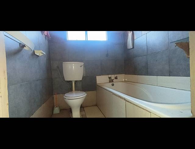 2 BEDROOM HOUSE FOR SALE IN TSHEPISONG